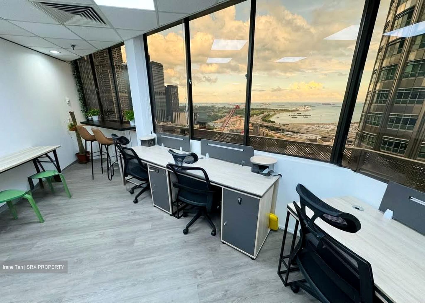International Plaza (D2), Office #577744151